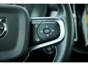 Volvo XC40 (2021) thumbnail 40