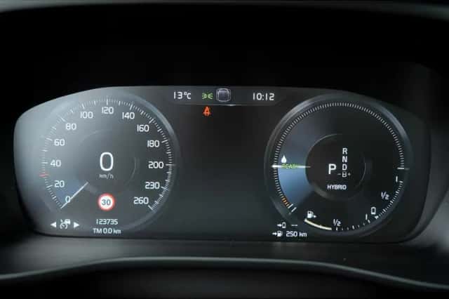 Volvo XC40 (2021) thumbnail 5