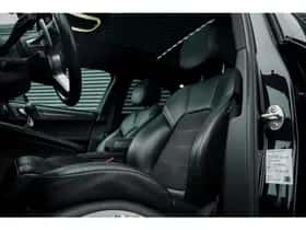 Porsche Macan (2018) thumbnail 2