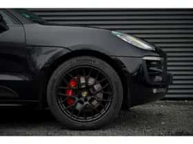 Porsche Macan (2018) thumbnail 11