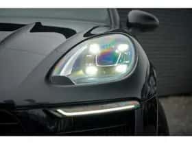 Porsche Macan (2018) thumbnail 19