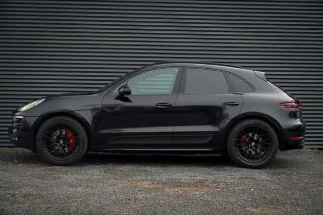 Porsche Macan (2018) thumbnail 3