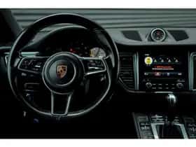 Porsche Macan (2018) thumbnail 56