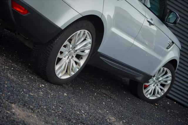 Land Rover Range Rover Sport (2014) thumbnail 38