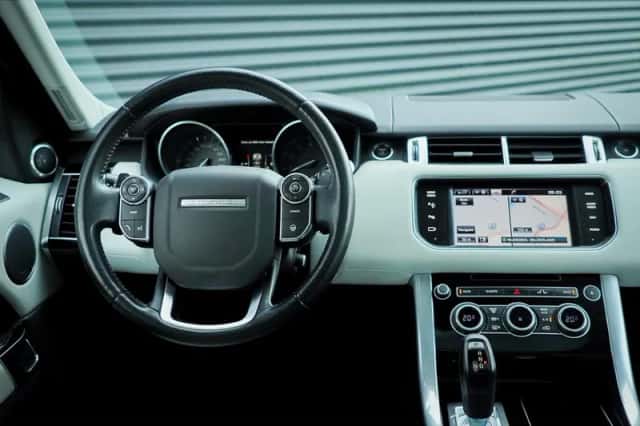 Land Rover Range Rover Sport (2014) thumbnail 40