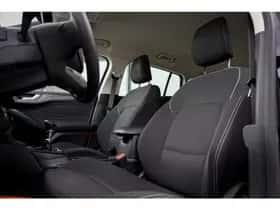 Ford Focus (2023) thumbnail 2