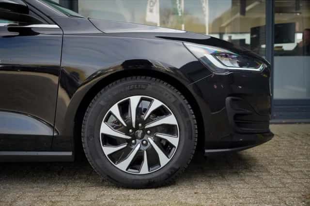 Ford Focus (2023) thumbnail 11