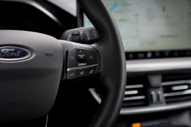 Ford Focus (2023) thumbnail 17