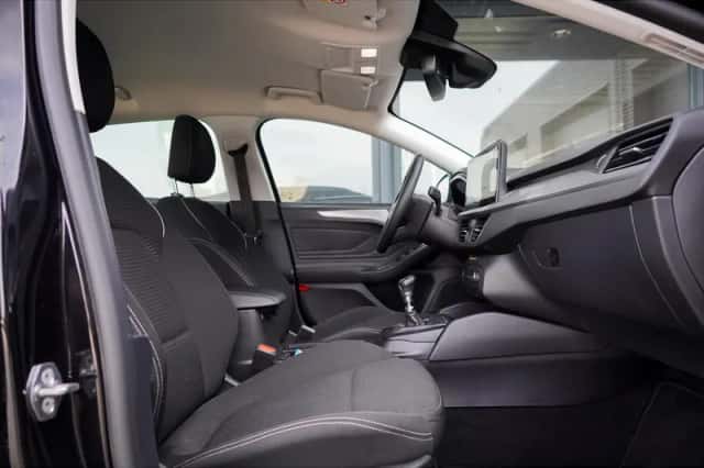Ford Focus (2023) thumbnail 29