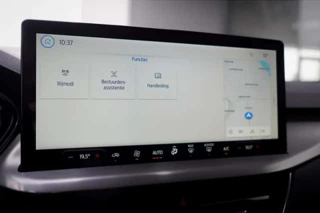 Ford Focus (2023) thumbnail 42