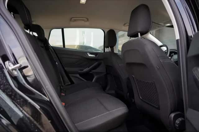 Ford Focus (2023) thumbnail 8