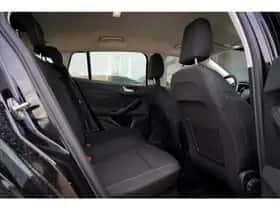 Ford Focus (2023) thumbnail 8