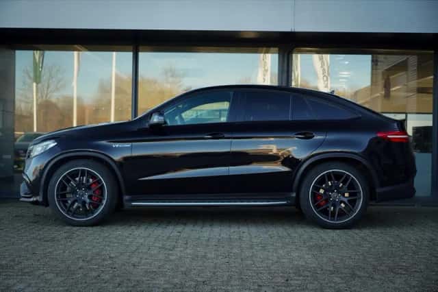 Mercedes-Benz GLE (2016) thumbnail 3