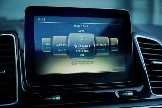 Mercedes-Benz GLE (2016) thumbnail 54