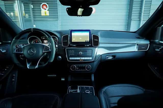 Mercedes-Benz GLE (2016) thumbnail 7