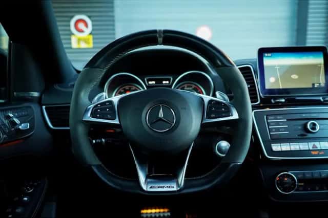 Mercedes-Benz GLE (2016) thumbnail 66