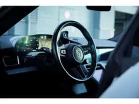 Porsche Taycan (2021) thumbnail 22