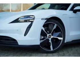 Porsche Taycan (2021) thumbnail 33