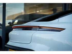 Porsche Taycan (2021) thumbnail 37