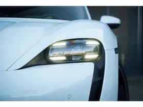 Porsche Taycan (2021) thumbnail 6