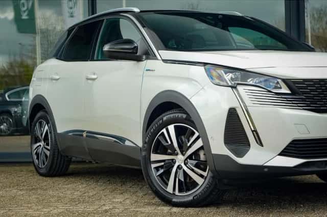 Peugeot 3008 (2021) thumbnail 11