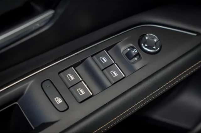 Peugeot 3008 (2021) thumbnail 14