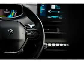 Peugeot 3008 (2021) thumbnail 16