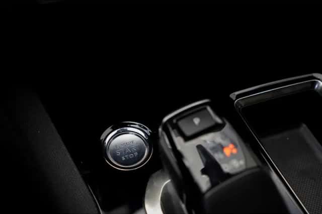 Peugeot 3008 (2021) thumbnail 24