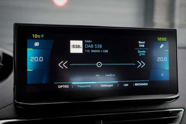 Peugeot 3008 (2021) thumbnail 29