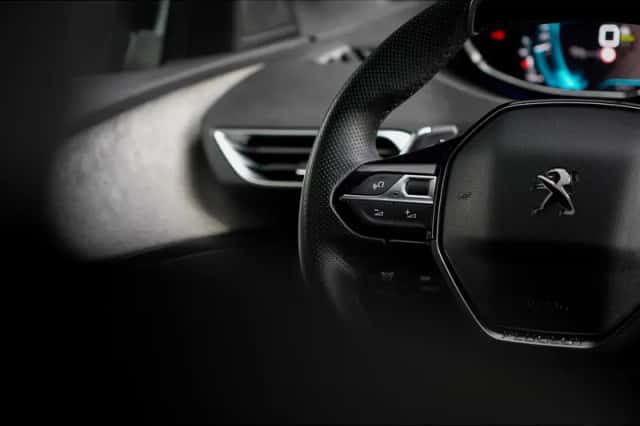 Peugeot 3008 (2021) thumbnail 36