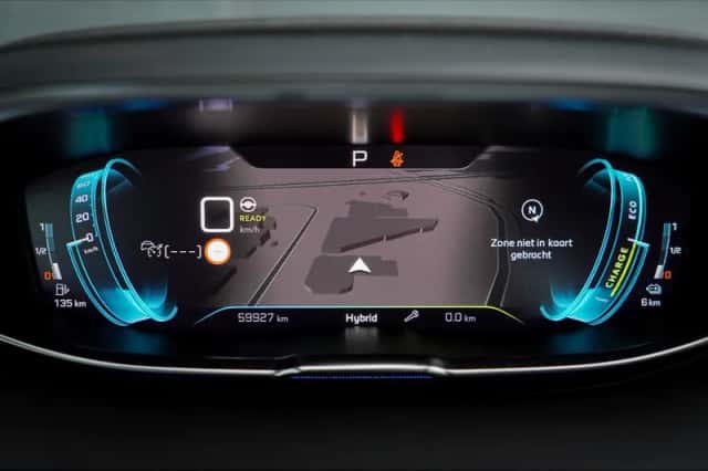 Peugeot 3008 (2021) thumbnail 5