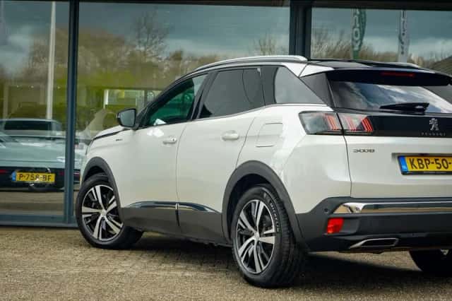 Peugeot 3008 (2021) thumbnail 41