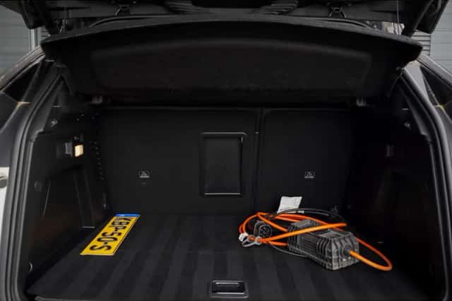 Peugeot 3008 (2021) thumbnail 9