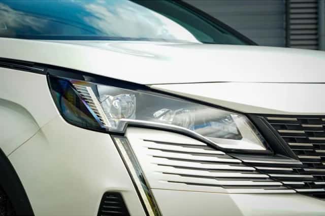 Peugeot 3008 (2021) thumbnail 10