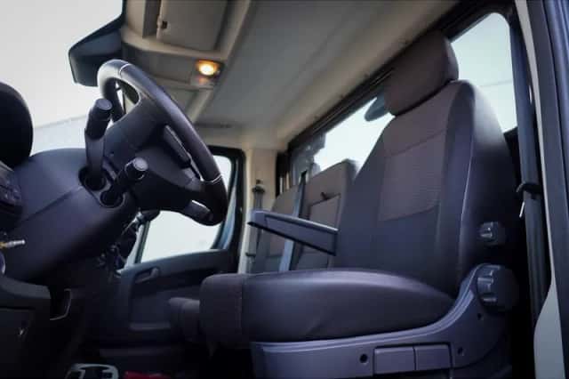 Peugeot Boxer (2021) thumbnail 2