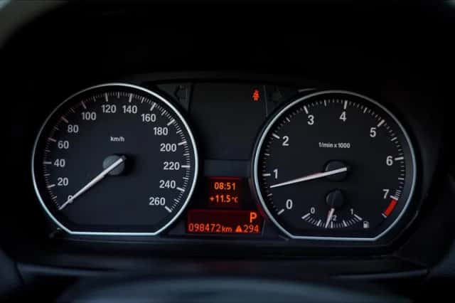 BMW 1-Serie (2010) thumbnail 5