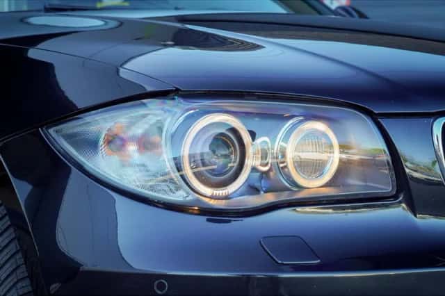 BMW 1-Serie (2010) thumbnail 10