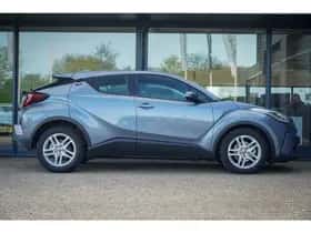 Toyota C-HR (2023) thumbnail 13