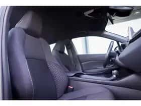Toyota C-HR (2023) thumbnail 18
