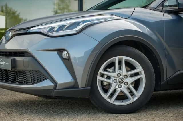 Toyota C-HR (2023) thumbnail 23