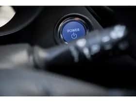 Toyota C-HR (2023) thumbnail 25