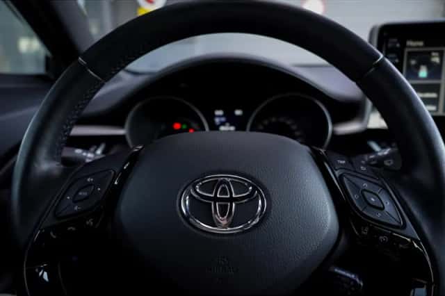 Toyota C-HR (2023) thumbnail 29