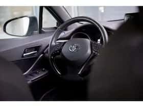 Toyota C-HR (2023) thumbnail 34