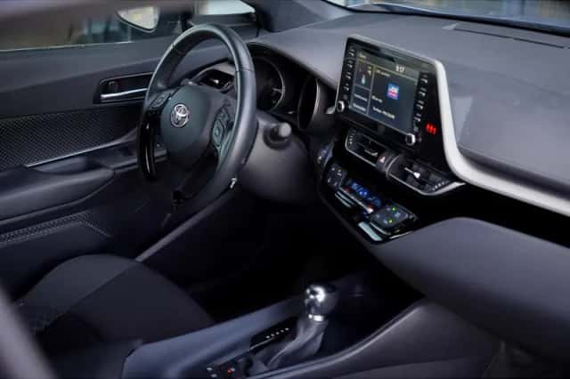 Toyota C-HR (2023) thumbnail 37