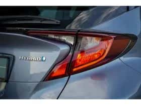 Toyota C-HR (2023) thumbnail 39