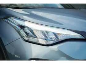 Toyota C-HR (2023) thumbnail 10