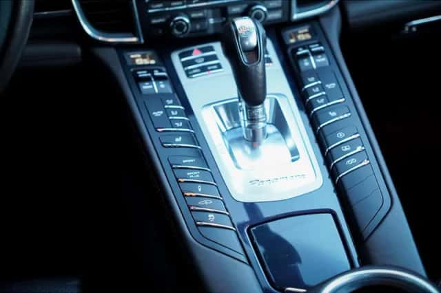 Porsche Panamera (2013) thumbnail 16