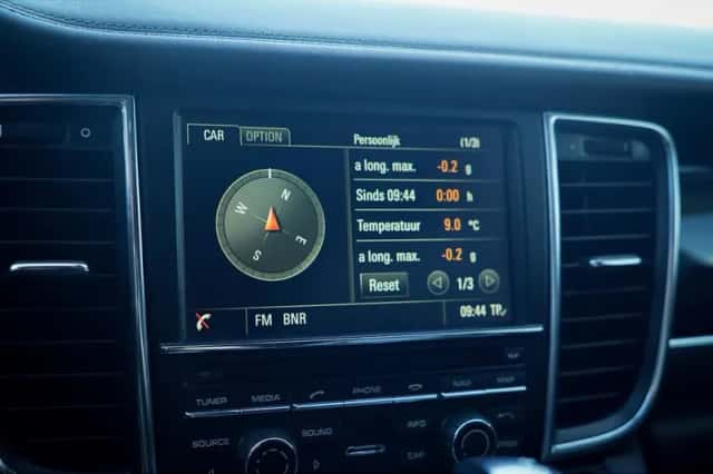Porsche Panamera (2013) thumbnail 24
