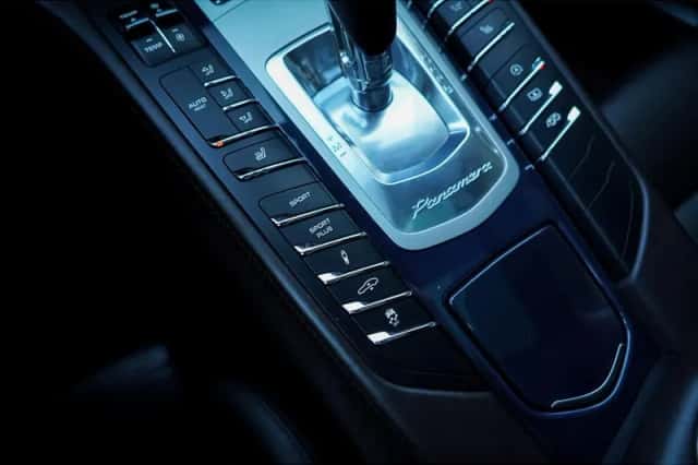 Porsche Panamera (2013) thumbnail 28