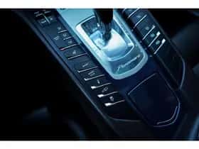 Porsche Panamera (2013) thumbnail 28